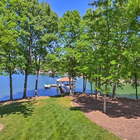 Lake Norman Retreat With Dock About 1 Mi To Marina! มัวร์สวิลล์ ภายนอก รูปภาพ