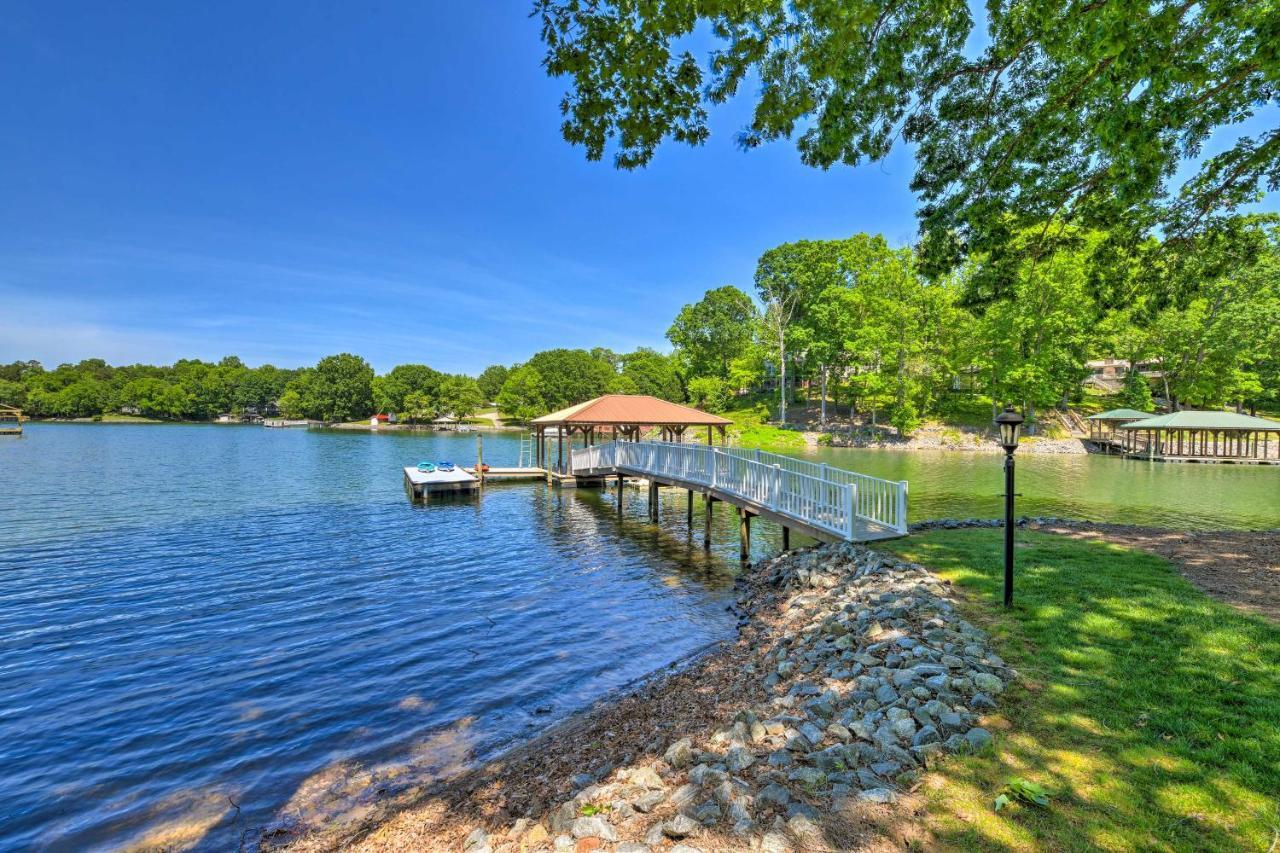 Lake Norman Retreat With Dock About 1 Mi To Marina! มัวร์สวิลล์ ภายนอก รูปภาพ