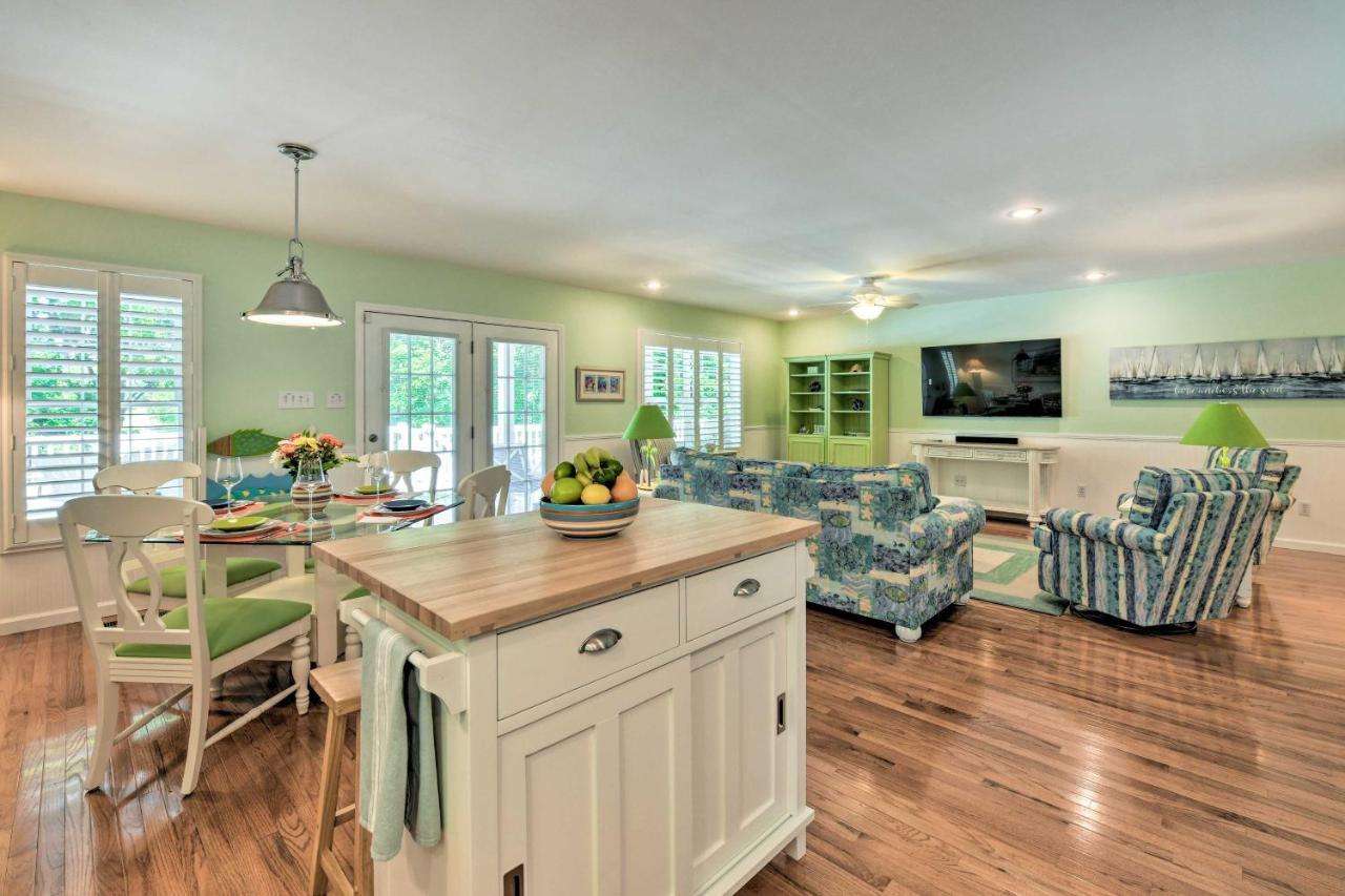 Lake Norman Retreat With Dock About 1 Mi To Marina! มัวร์สวิลล์ ภายนอก รูปภาพ