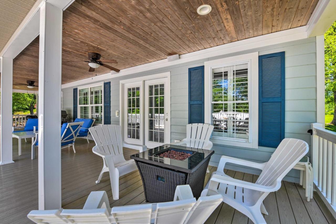 Lake Norman Retreat With Dock About 1 Mi To Marina! มัวร์สวิลล์ ภายนอก รูปภาพ